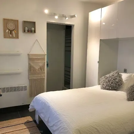 Seawind Apartment *